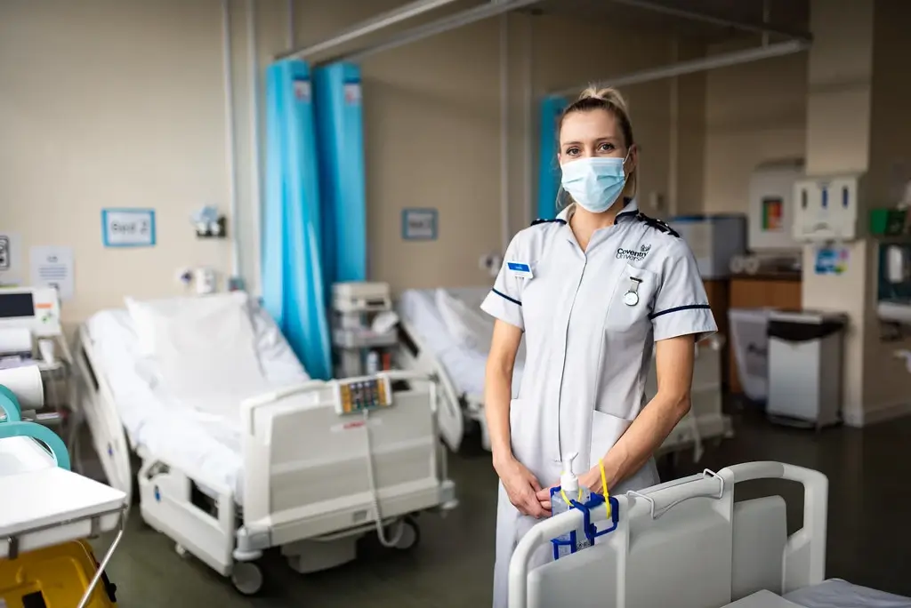 student midwife