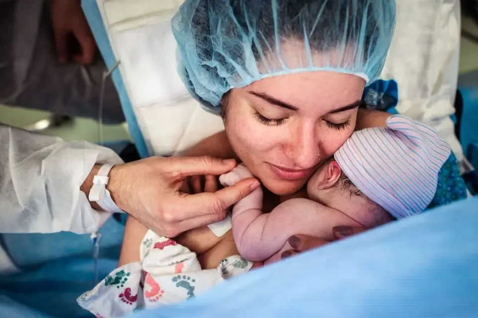 c-section skin to skin with mother